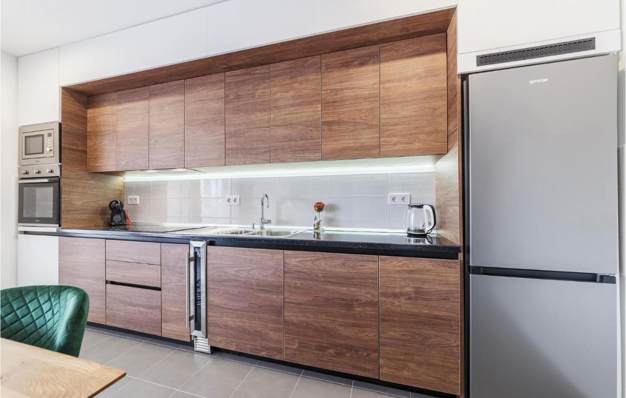 Amazing Apartment In Premantura With Kitchen Extérieur photo